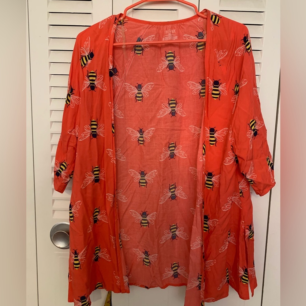 Bee Print Shawl
